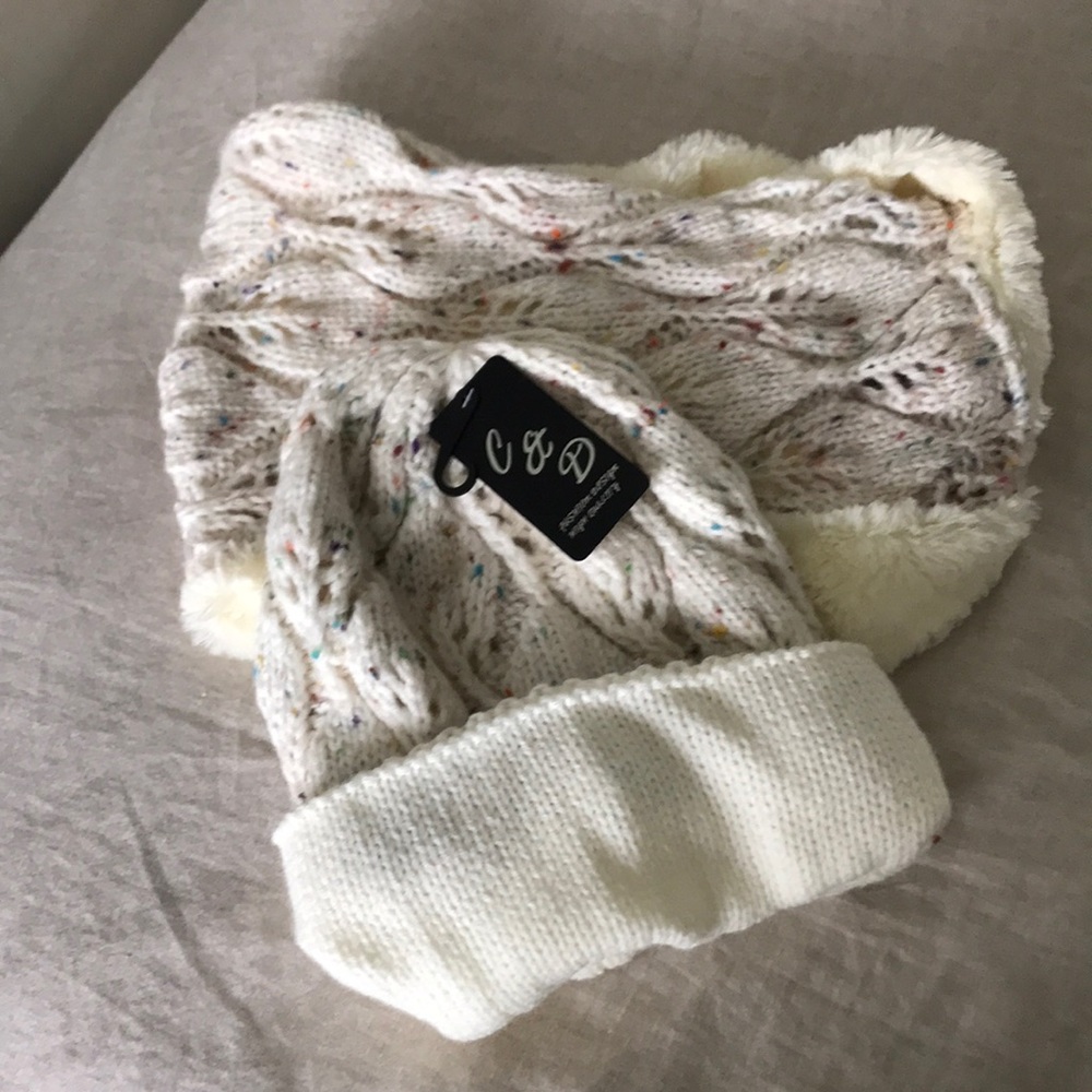 Hat and fur Neck Wrap
